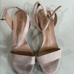 Women's Cream Sandals